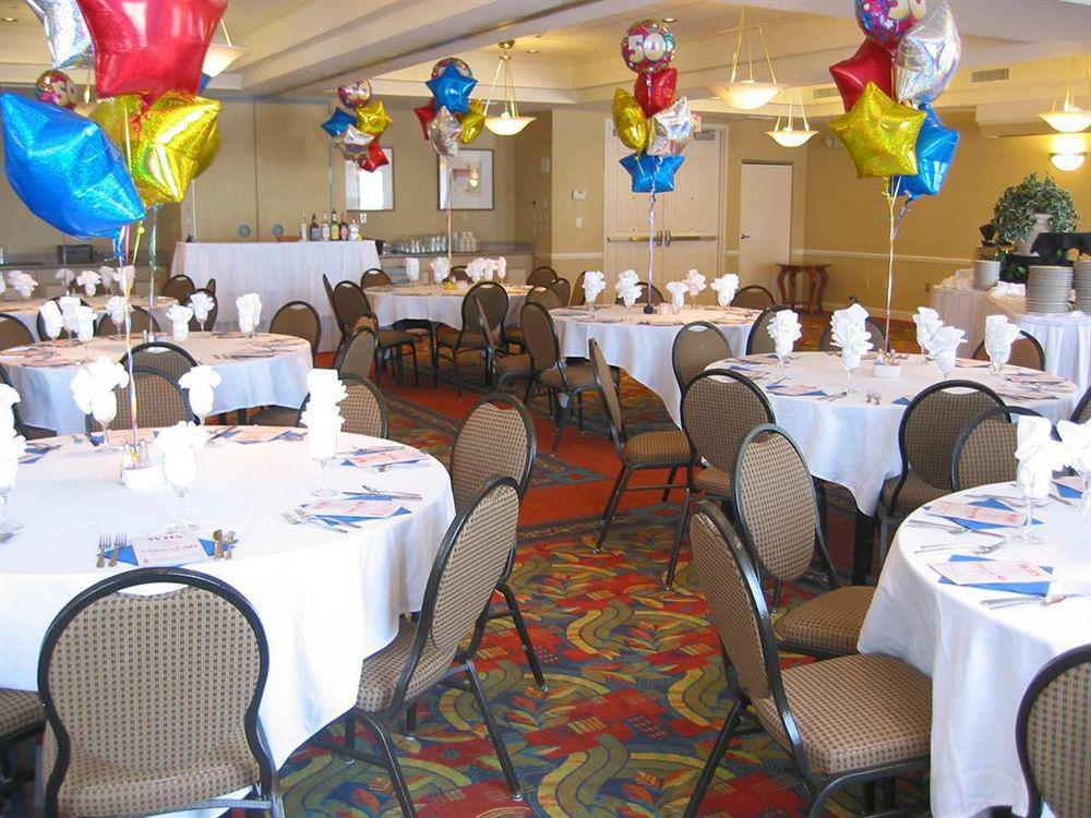 Hilton Garden Inn Wooster Restaurant photo